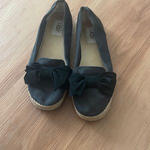 UGGS flats super cute size 8 barely worn